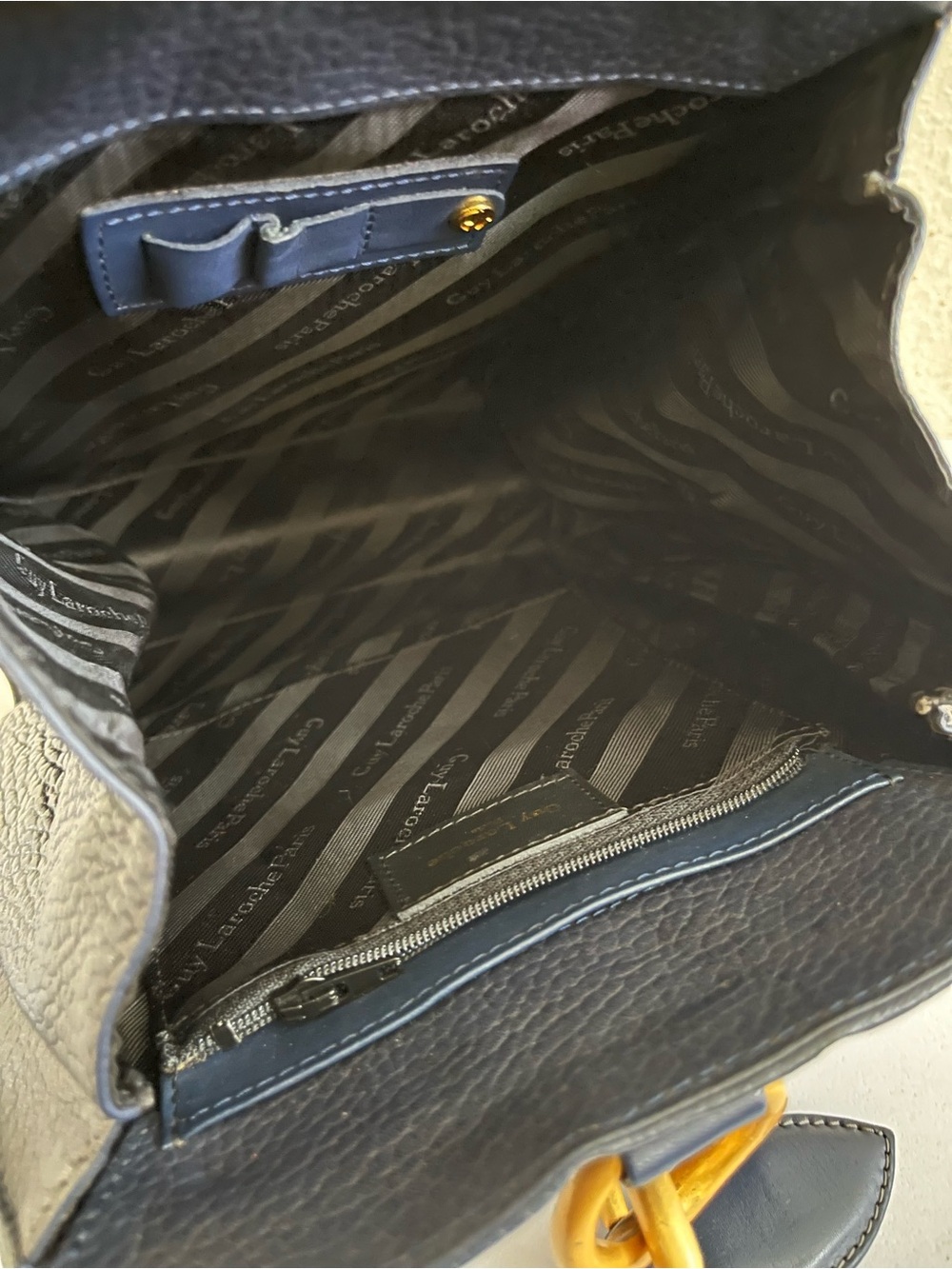 Guy Laroche vintage leather bag - Picture 6 of 9